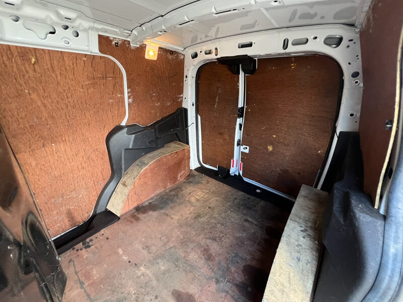 Used Ford Transit Courier 2018 for sale - 78025548: Photo 12