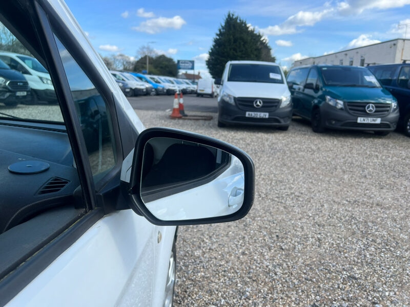 Used Ford Transit Courier 2018 for sale - 78025548: Photo 17