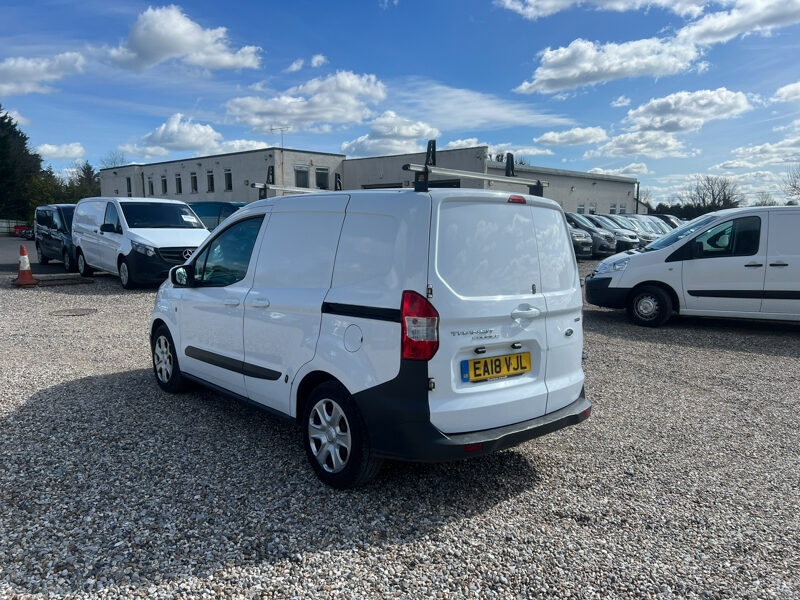 Used Ford Transit Courier 2018 for sale - 78025548: Photo 8