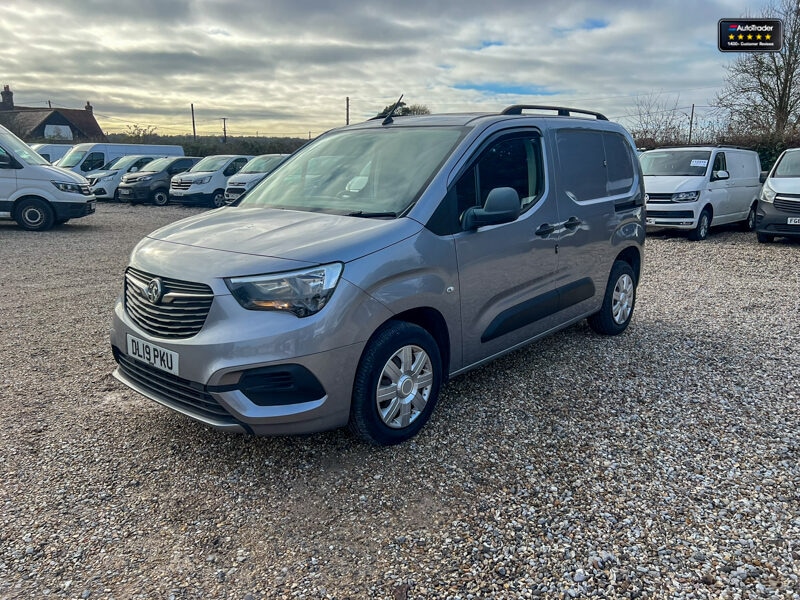 Used Vauxhall Combo 2019 for sale - 77042023: Photo 2