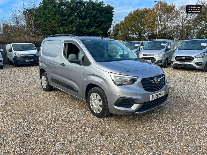 Used Vauxhall Combo 2019 for sale - 77042023: Photo 4