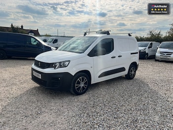 Used Peugeot Partner 2020 for sale - 77041900: Photo