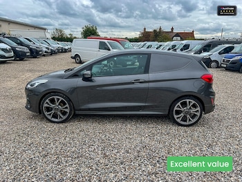 Used Ford Fiesta 2020 for sale - 77041870: Photo