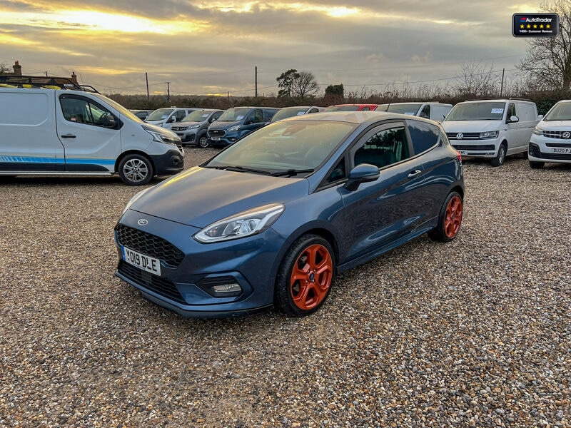Used Ford Fiesta 2019 for sale - 77042077: Photo 2
