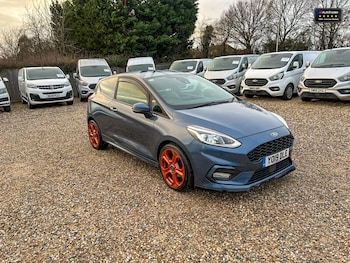 Used Ford Fiesta 2019 for sale - 77042077: Photo