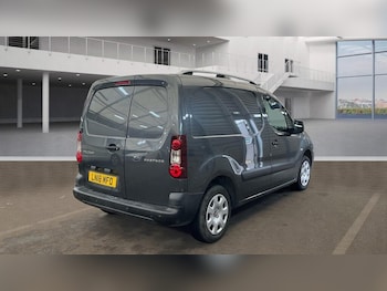 Used Peugeot Partner 2018 for sale - 75523780: Photo