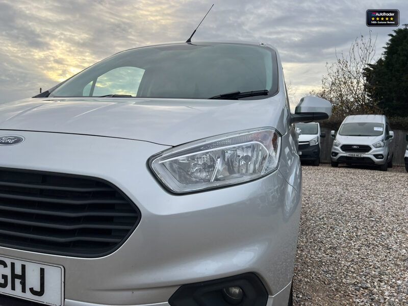 Used Ford Transit Courier 2021 for sale - 77042070: Photo 17