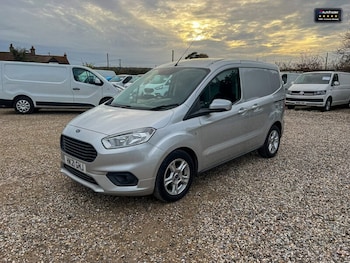 Used Ford Transit Courier 2021 for sale - 77042070: Photo