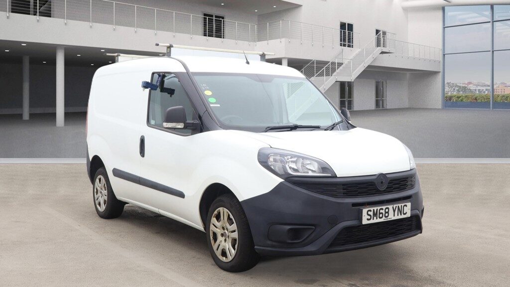Used Fiat Doblo 2018 for sale - 77774555: Photo 2