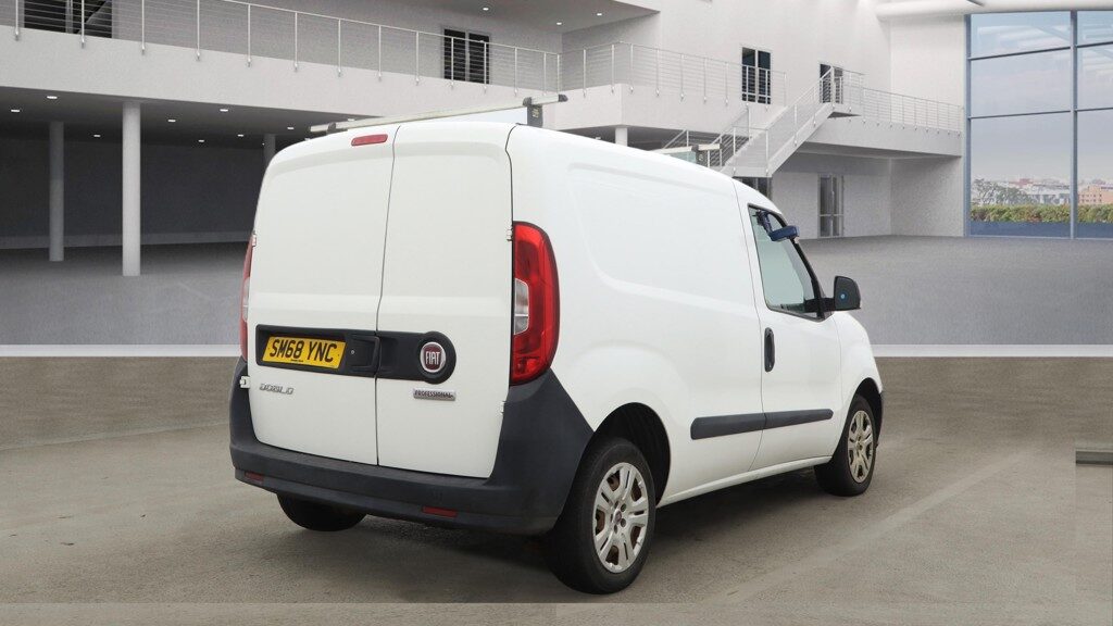 Used Fiat Doblo 2018 for sale - 77774555: Photo 4