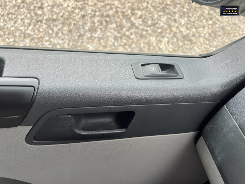 Used Volkswagen Transporter 2013 for sale - 77041875: Photo 40