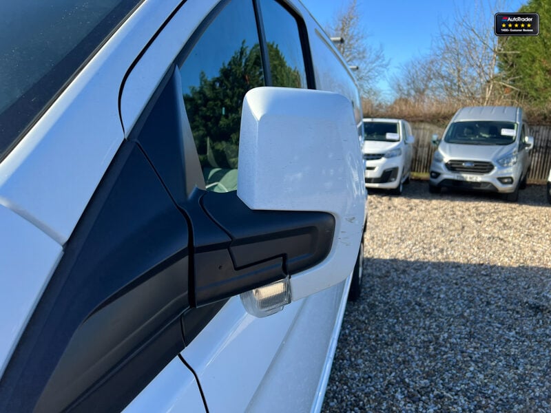 Used Ford Transit Custom 2017 for sale - 77042137: Photo 19