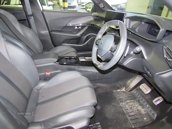 Used Peugeot 2008 2023 for sale - 79013392: Photo