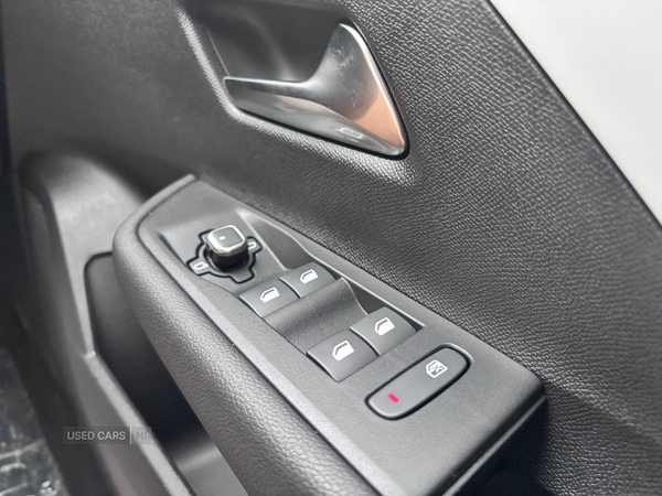 Used Vauxhall Astra for sale - 76486301: Photo 35