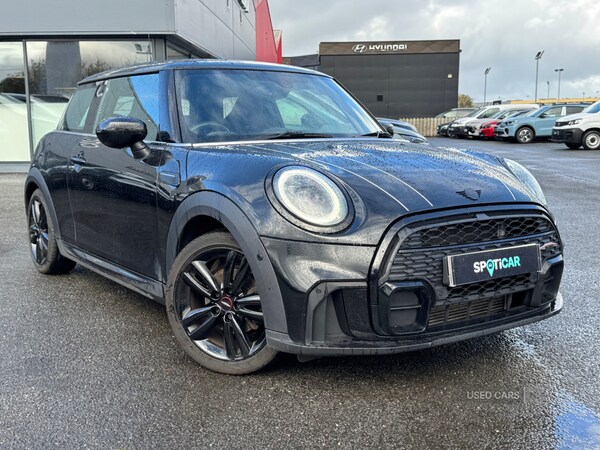 Used MINI Hatch 2021 for sale - 76308775: Photo 1