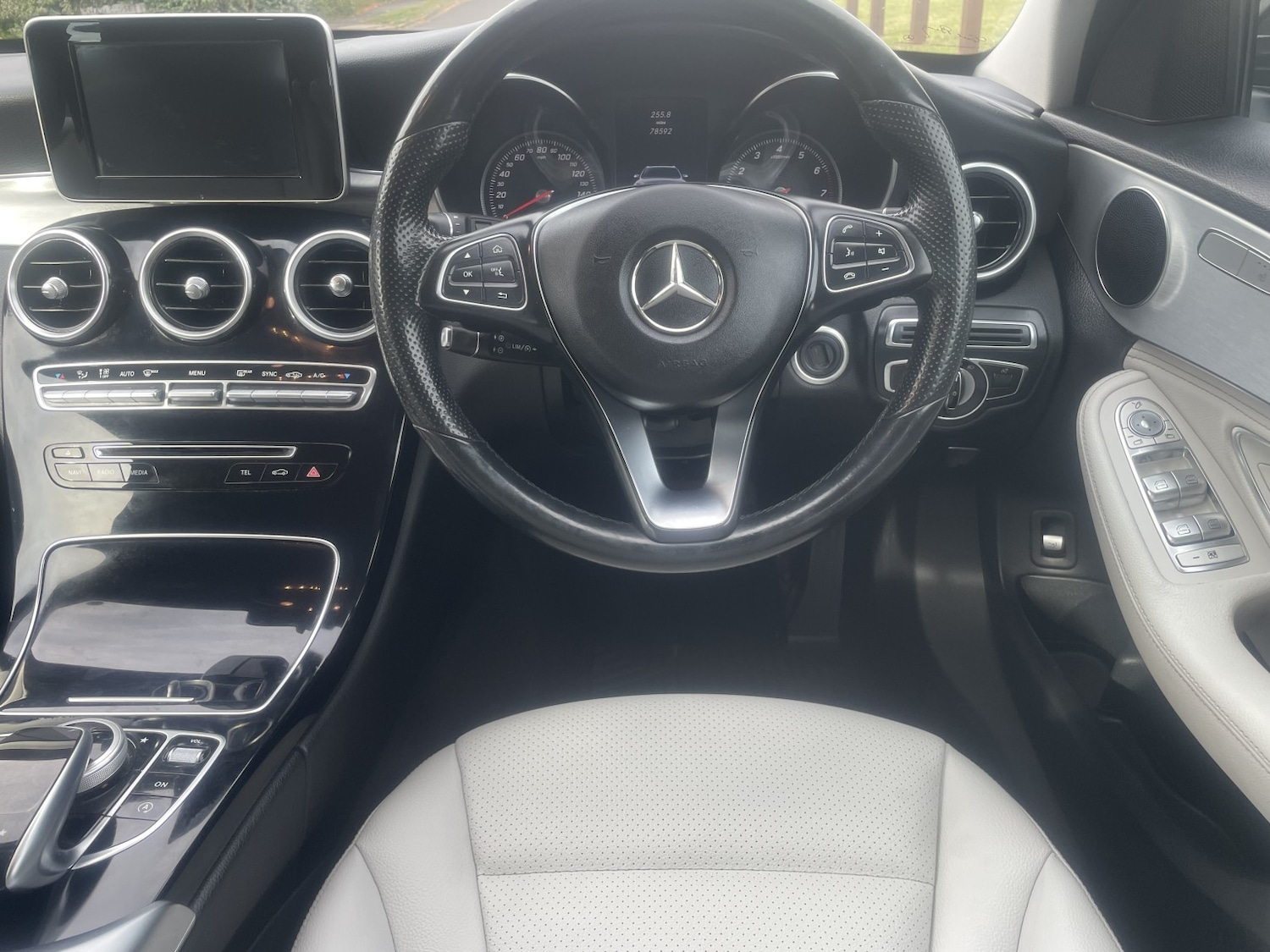 Used Mercedes-Benz C Class 2014 for sale - 76164605: Photo 10