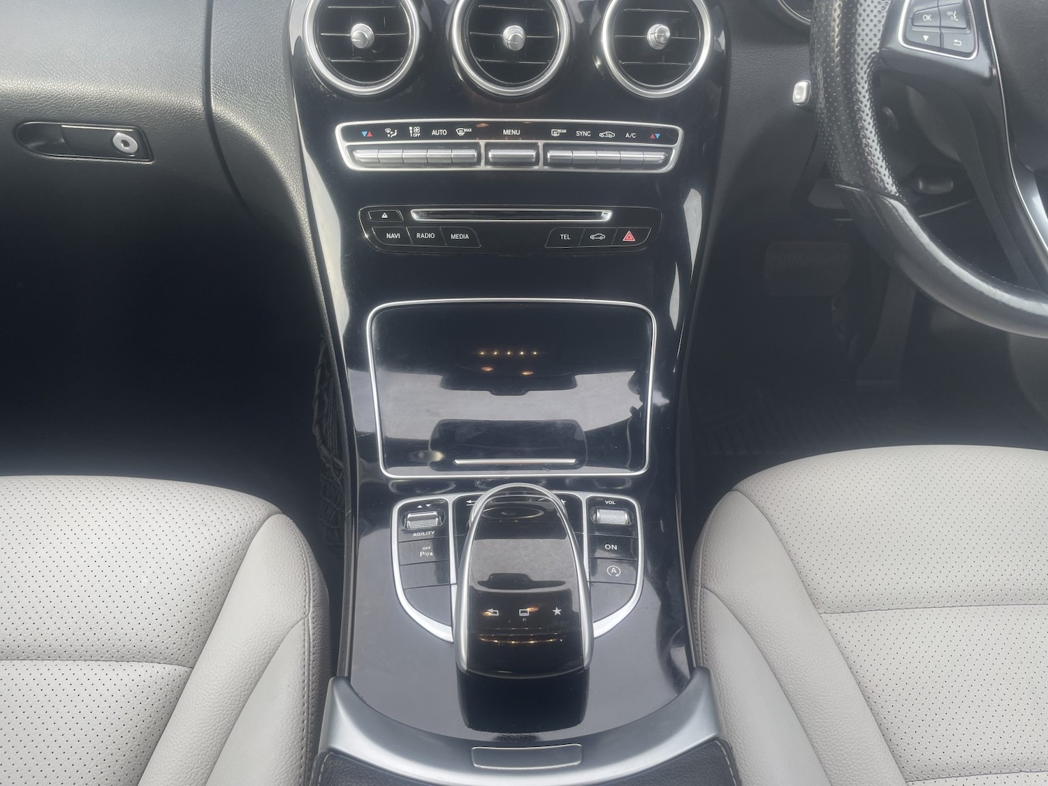 Used Mercedes-Benz C Class 2014 for sale - 76164605: Photo 11