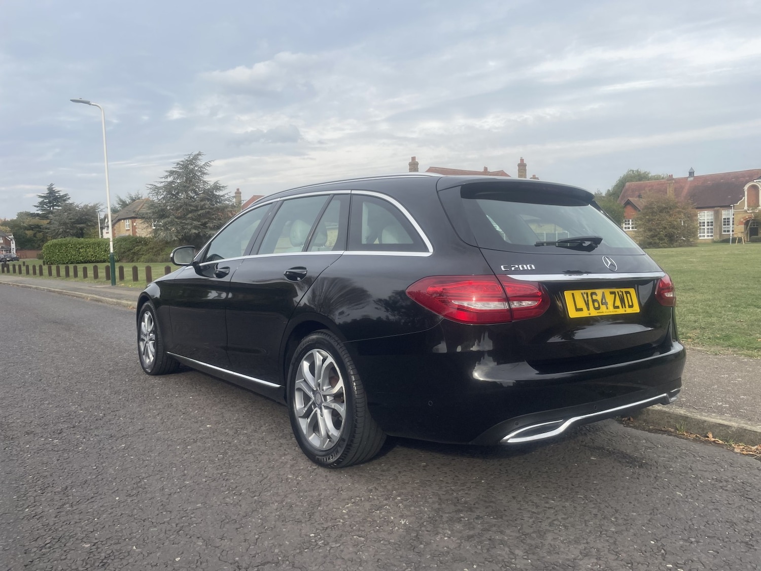 Used Mercedes-Benz C Class 2014 for sale - 76164605: Photo 2
