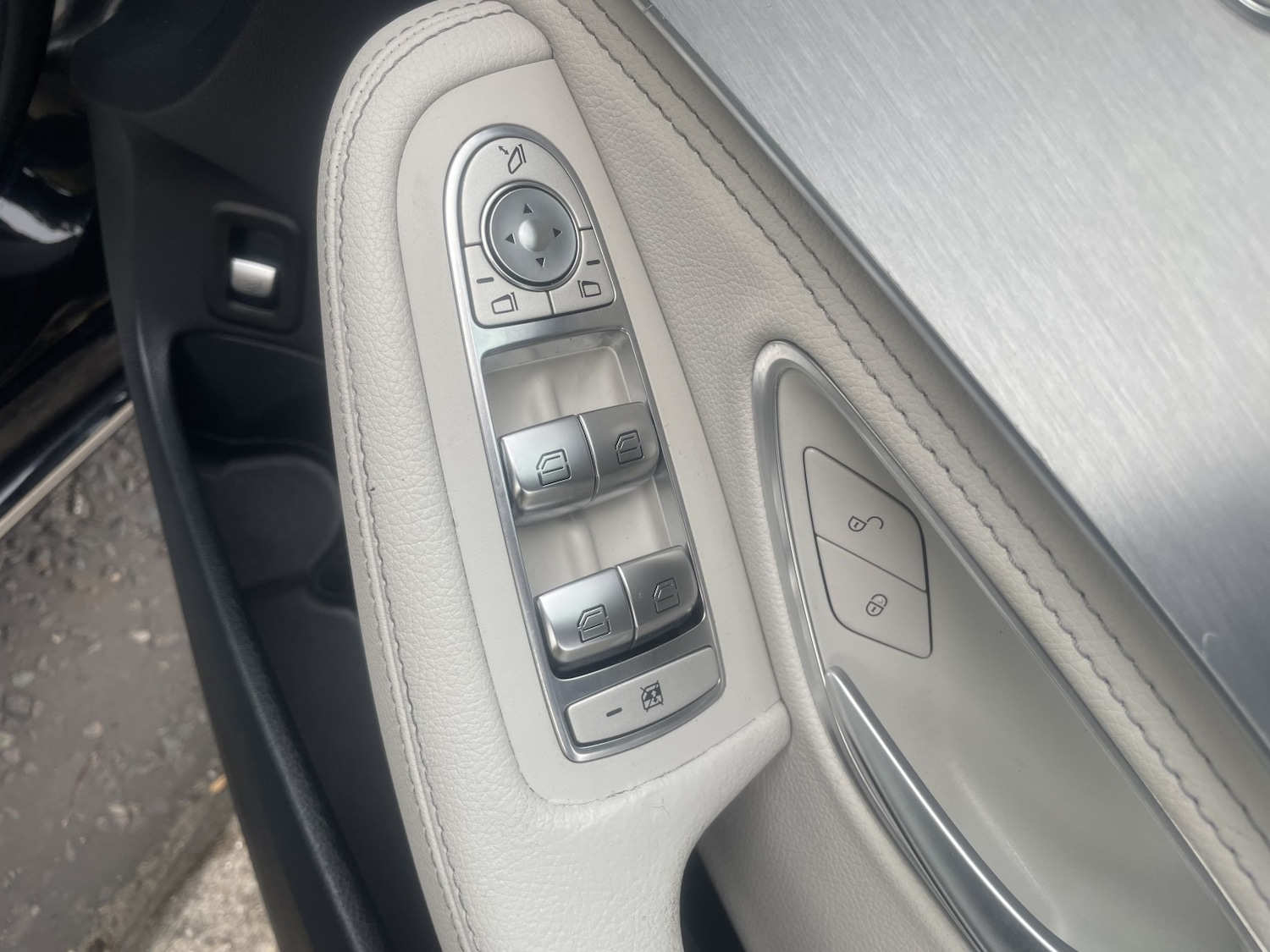 Used Mercedes-Benz C Class 2014 for sale - 76164605: Photo 8