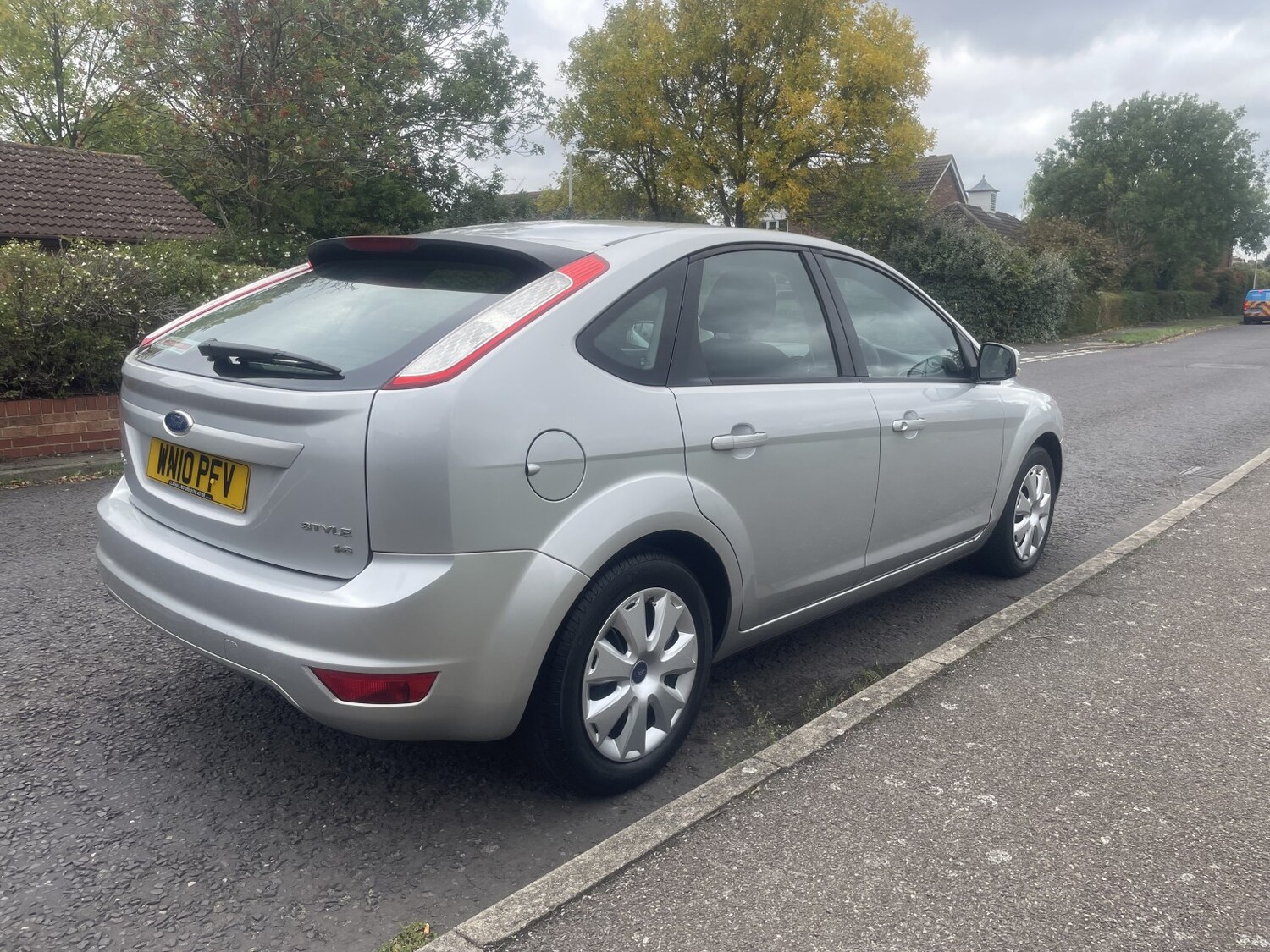Used Ford Focus 2010 for sale - 76164552: Photo 4
