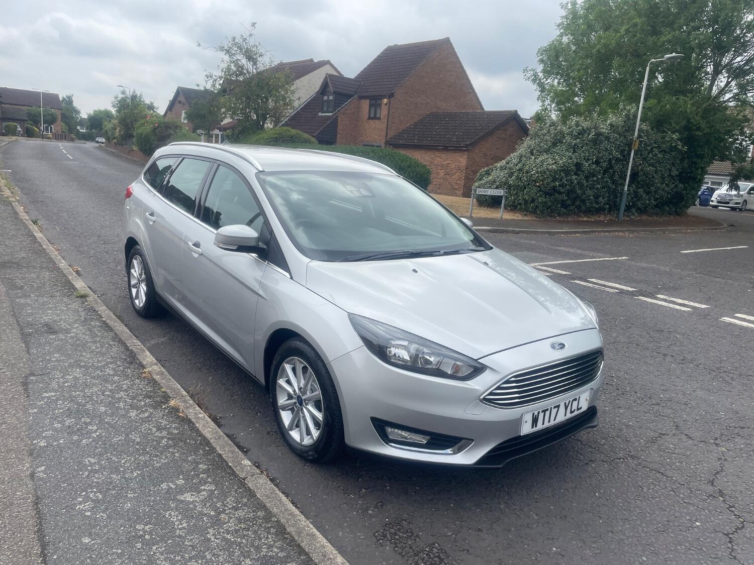 Used Ford Focus 2017 for sale - 76164486: Photo 2