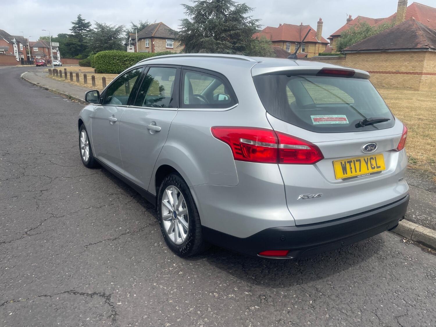 Used Ford Focus 2017 for sale - 76164486: Photo 4