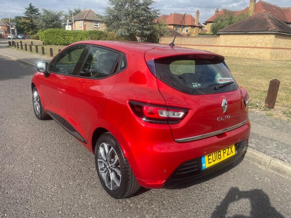 Used Renault Clio 2018 for sale - 76164569: Photo 2
