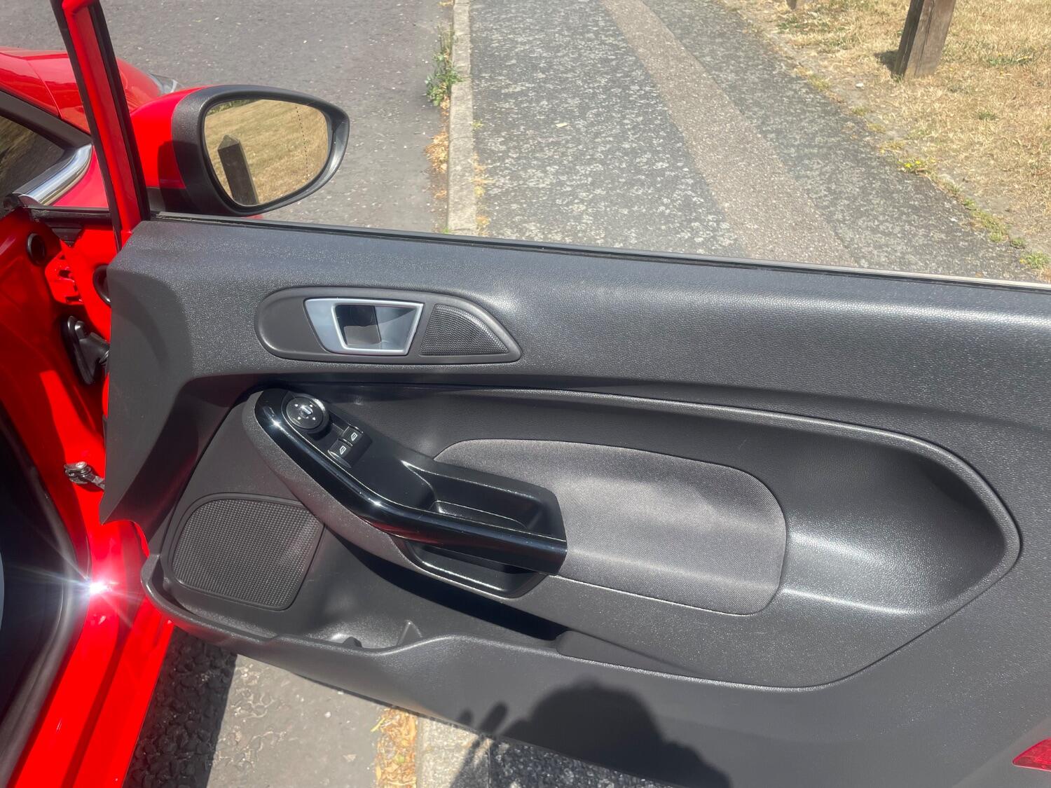 Used Ford Fiesta 2013 for sale - 76115821: Photo 11