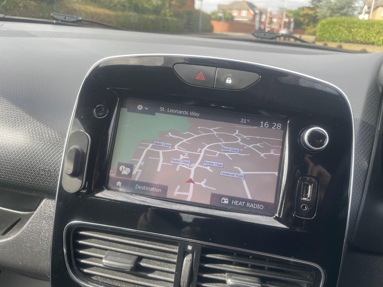 Used Renault Clio 2018 for sale - 76793136: Photo 10