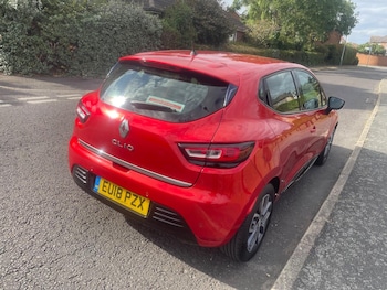 Used Renault Clio 2018 for sale - 76793136: Photo