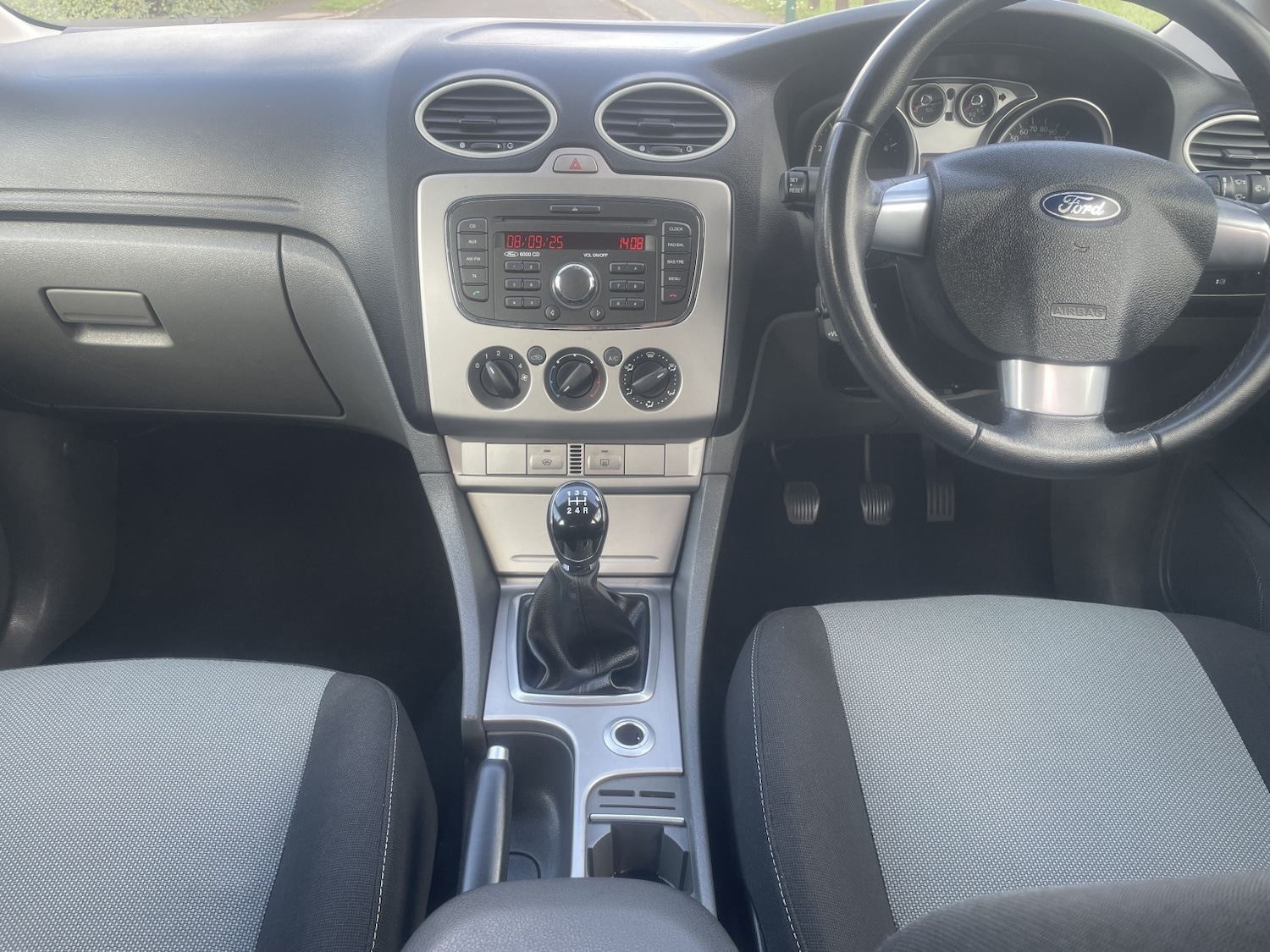Used Ford Focus 2010 for sale - 76164528: Photo 10