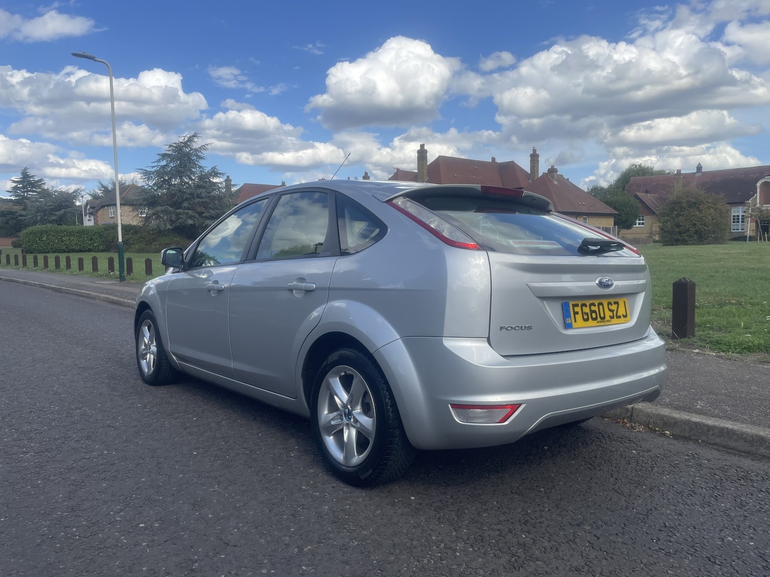 Used Ford Focus 2010 for sale - 76164528: Photo 2