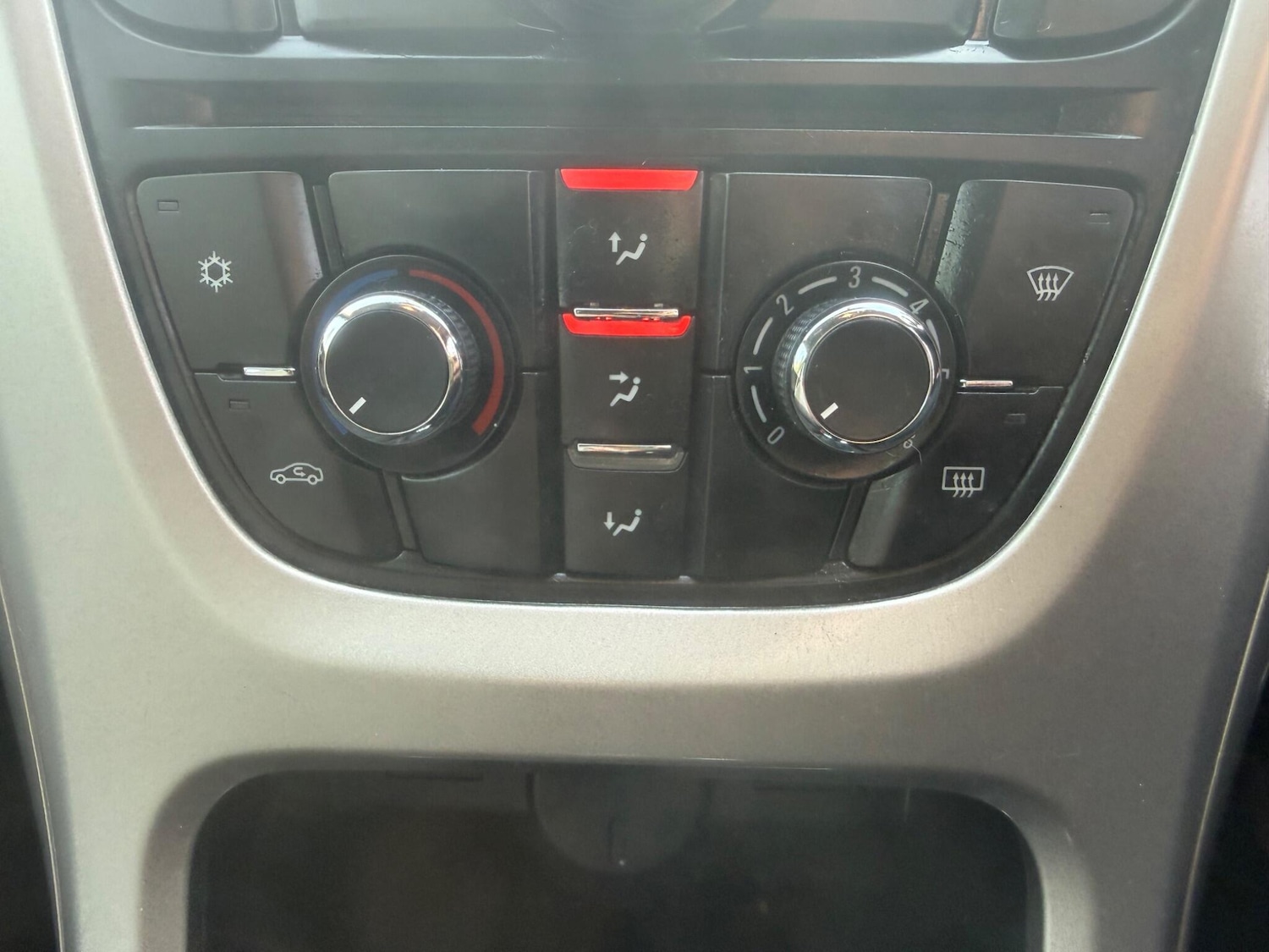 Used Vauxhall Astra 2014 for sale - 77978524: Photo 15