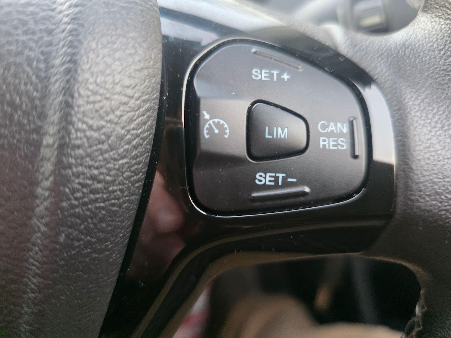 Used Ford Ka+ 2017 for sale - 77351692: Photo 18