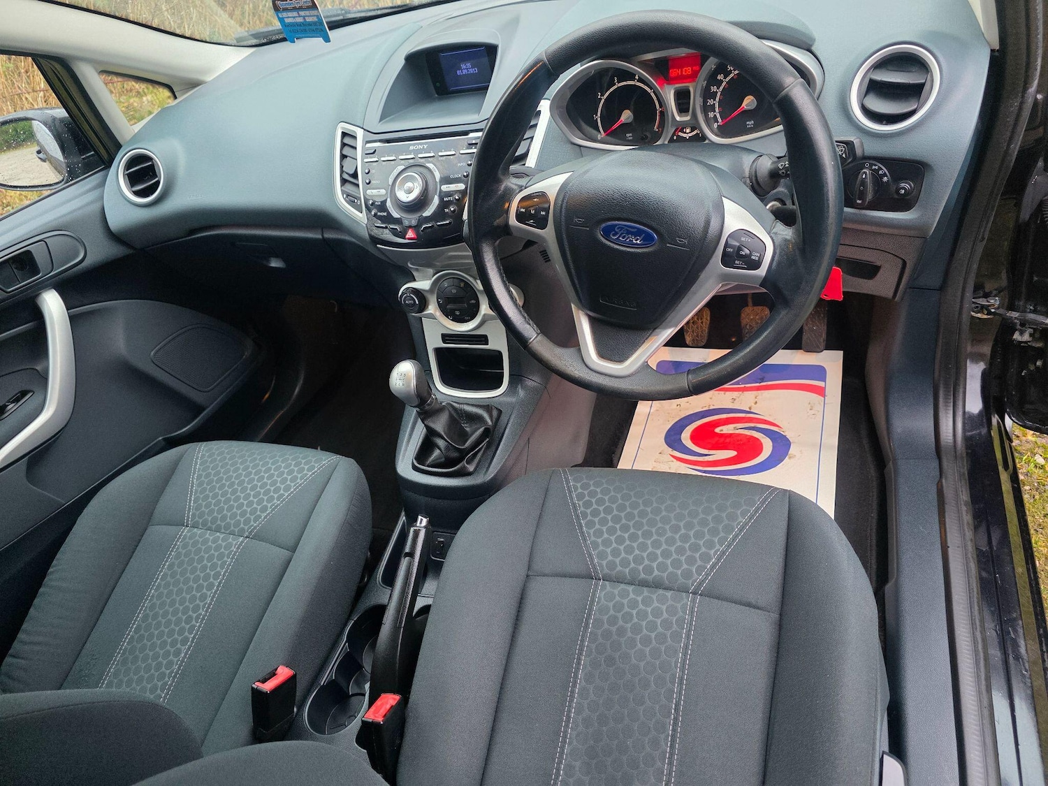 Used Ford Fiesta 2010 for sale - 77645692: Photo 9