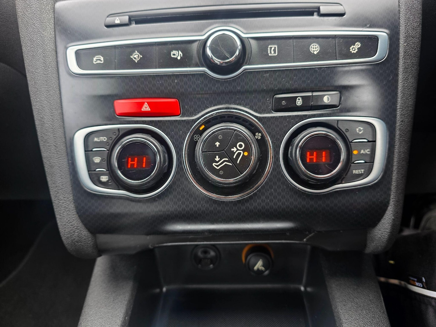 Used DS Automobiles DS 4 2015 for sale - 77695410: Photo 13