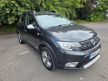Used Dacia Sandero Stepway 2018 for sale - 79532505: Photo