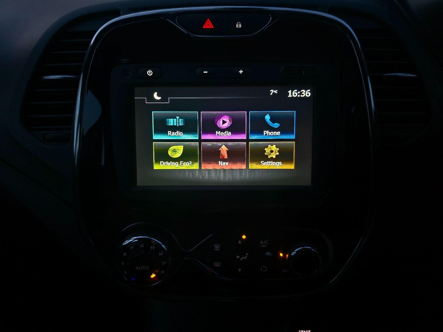 Used Renault Captur 2016 for sale - 77175190: Photo 15