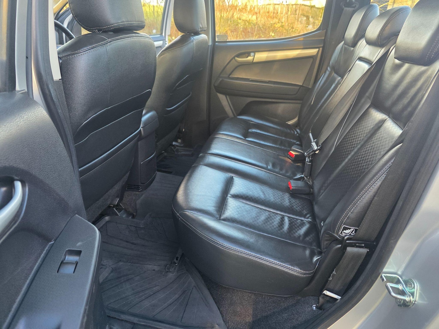 Used Isuzu D-Max 2015 for sale - 76926259: Photo 11