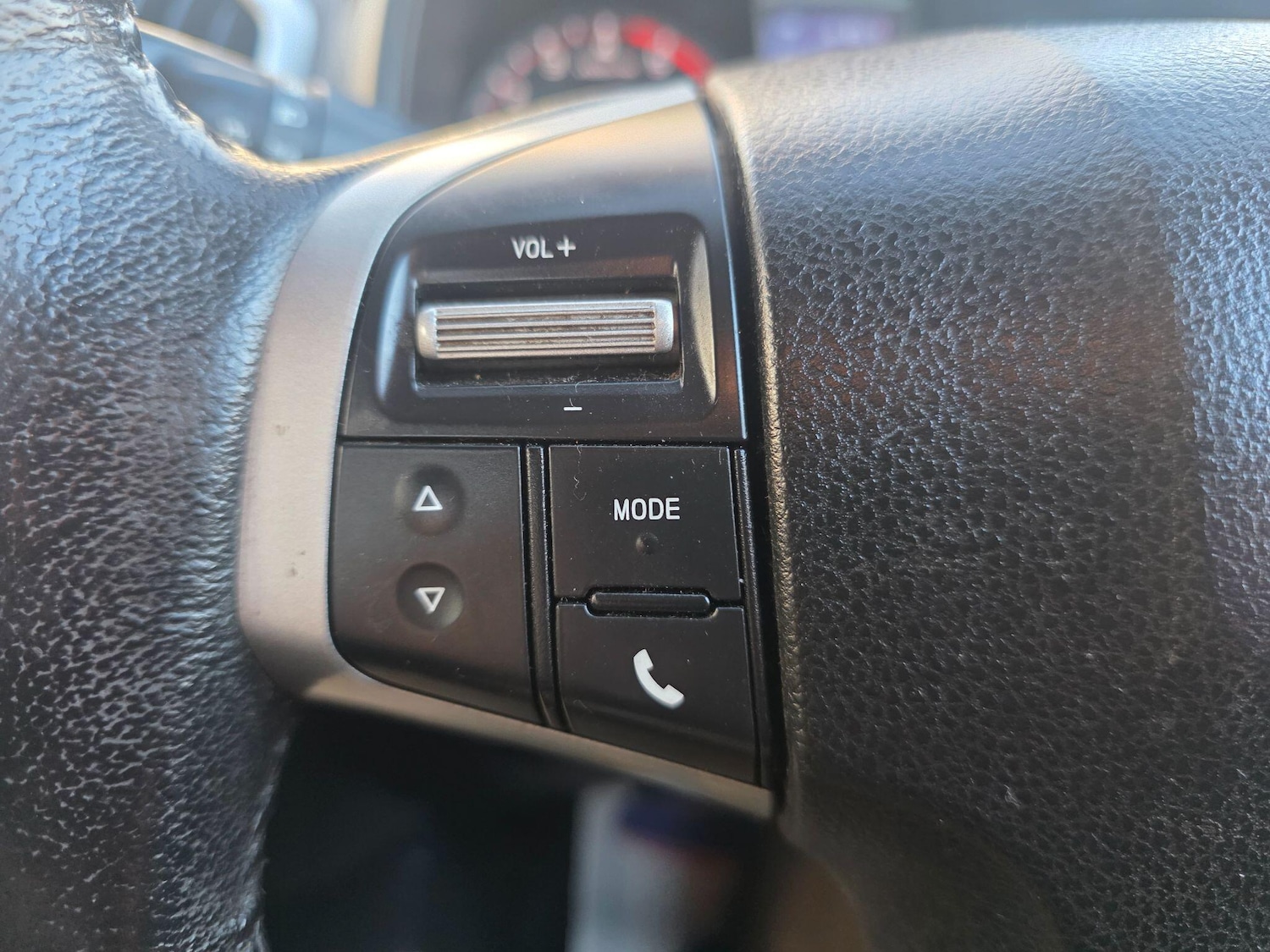 Used Isuzu D-Max 2015 for sale - 76926259: Photo 16