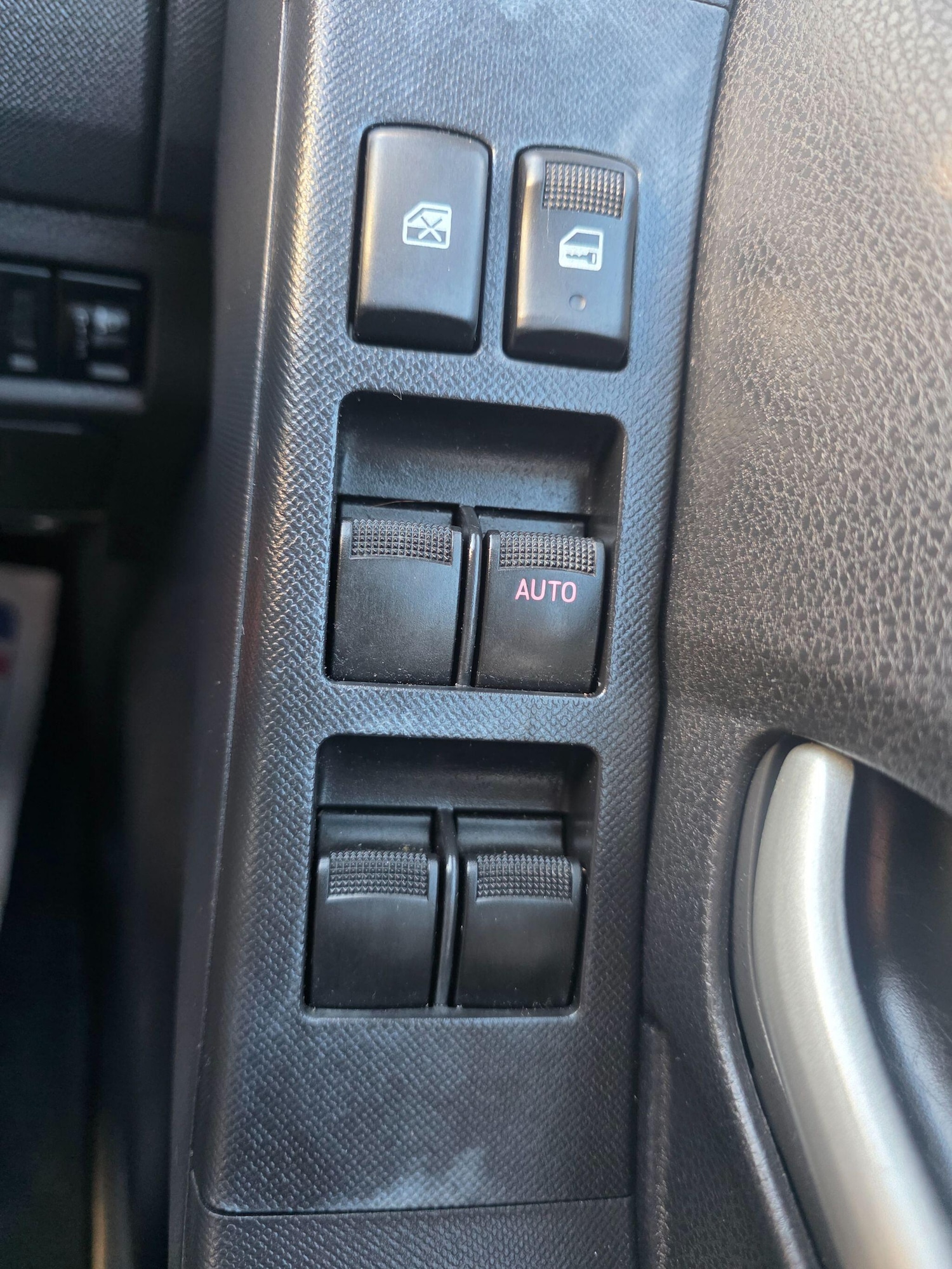 Used Isuzu D-Max 2015 for sale - 76926259: Photo 18