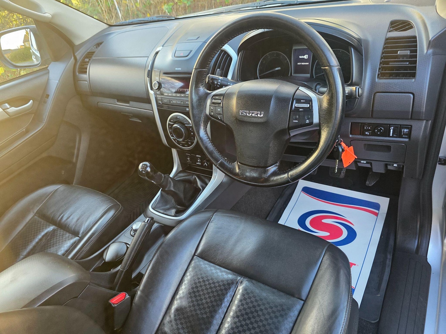 Used Isuzu D-Max 2015 for sale - 76926259: Photo 9