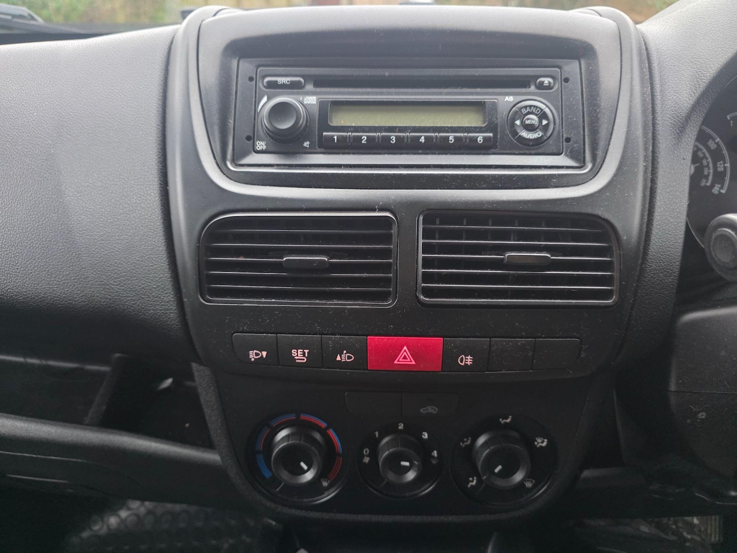 Used Vauxhall Combo 2017 for sale - 77426056: Photo 13