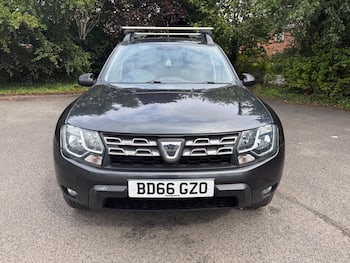 Used Dacia Duster 2016 for sale - 79726285: Photo