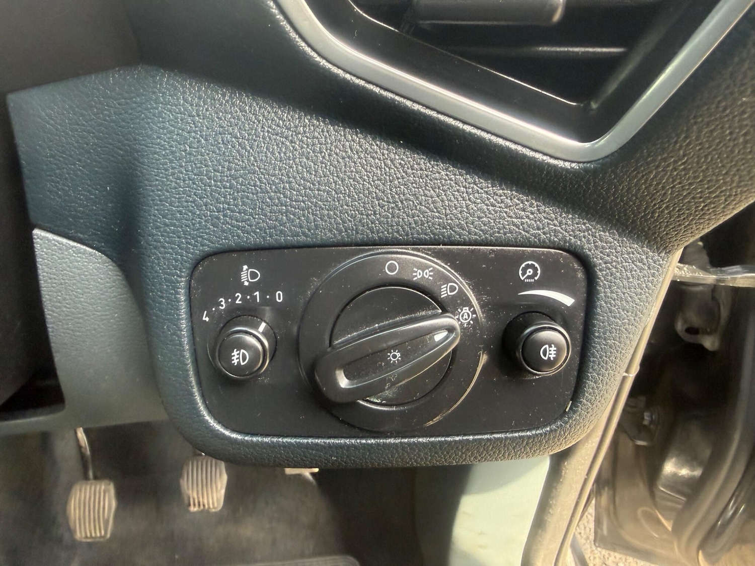 Used Ford C-Max 2012 for sale - 77956988: Photo 20