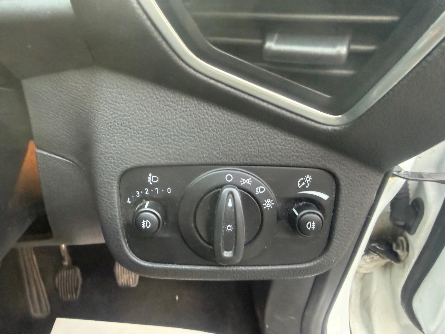 Used Ford Kuga 2015 for sale - 77320200: Photo 19