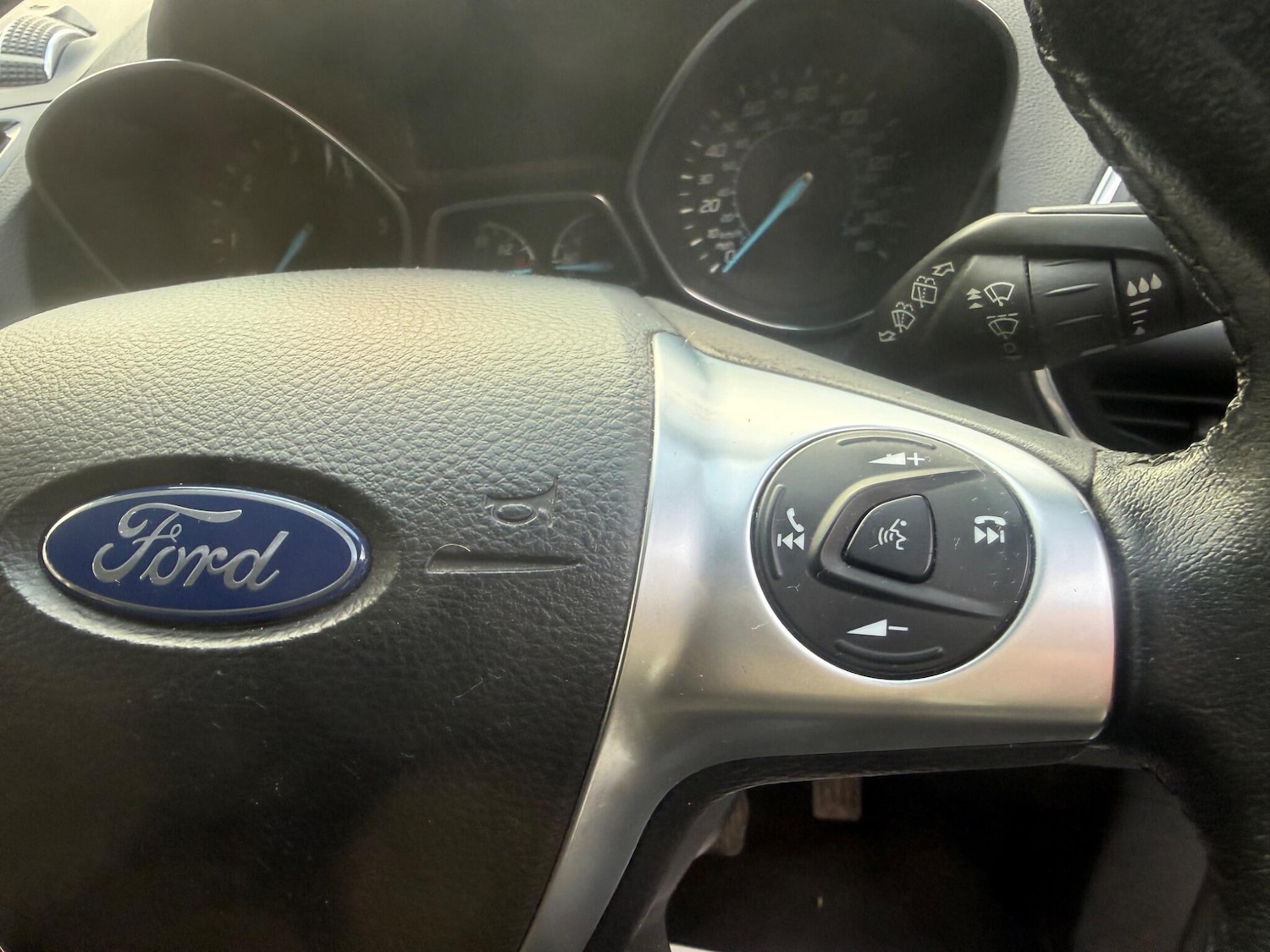 Used Ford Kuga 2015 for sale - 77320200: Photo 20