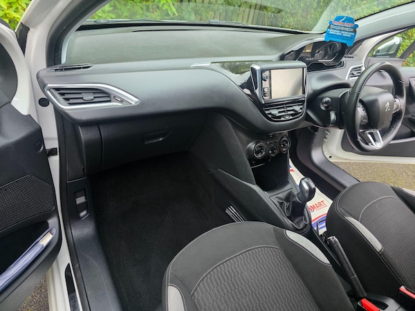 Used Peugeot 208 2015 for sale - 76227871: Photo 11