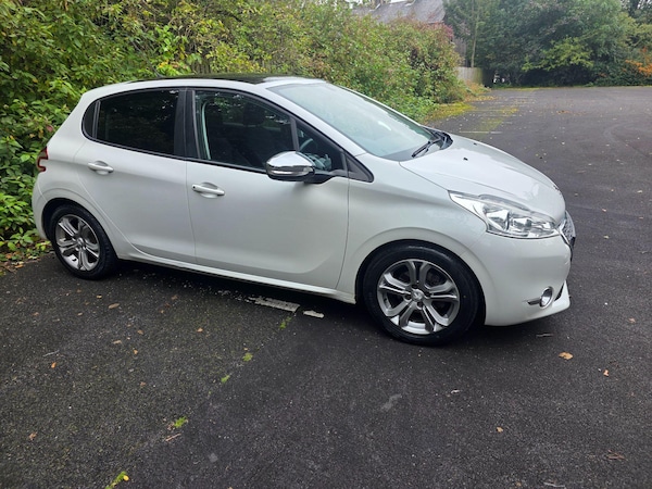 Used Peugeot 208 2015 for sale - 76227871: Photo 8