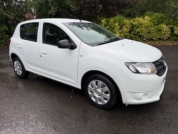 Used Dacia Sandero 2015 for sale - 79657472: Photo